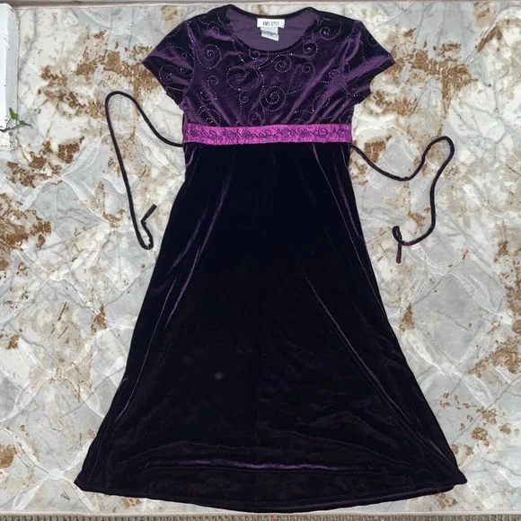 Amy Byer | Dresses | Girls Vintage Purple Velvet Dress Size Pm018 | Poshmark